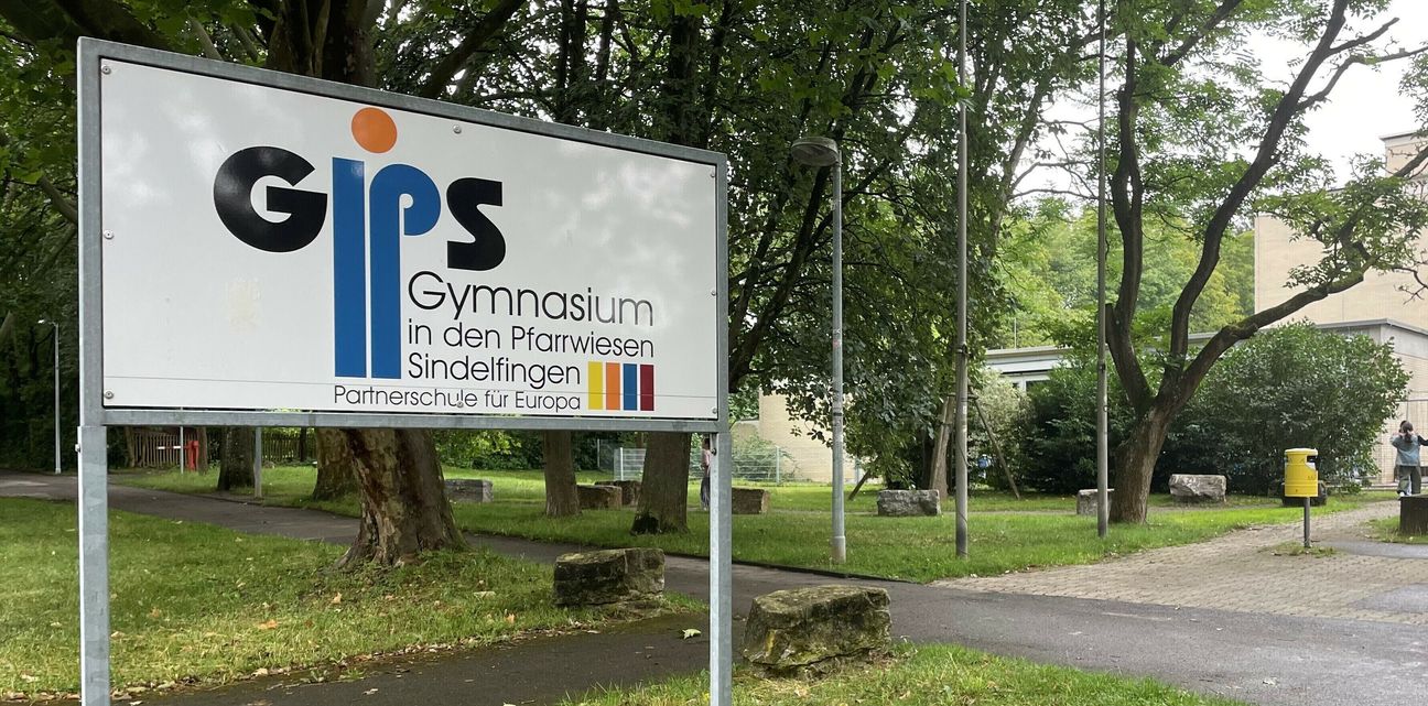 Das Pfarrwiesen-Gymnasium ist das einzige Gymnasium in Sindelfingen, das Vorbereitungsklassen anbietet, in denen Kinder Deutsch als Fremdsprache lernen.
