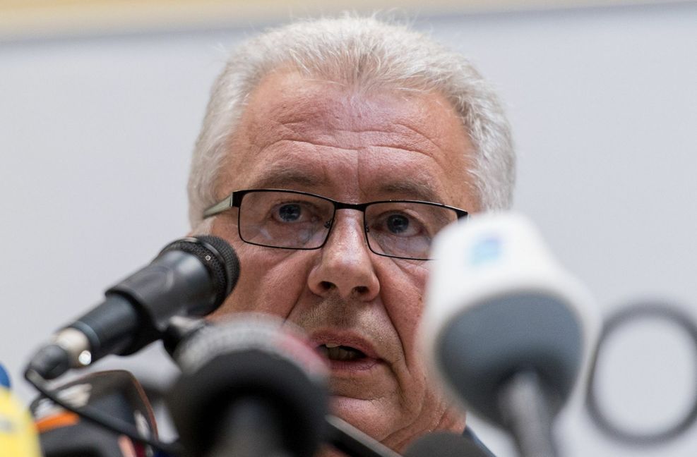 Die Wende bringt ein Anruf von Walter Pupp, Leiter des Landeskriminalamts Tirol.