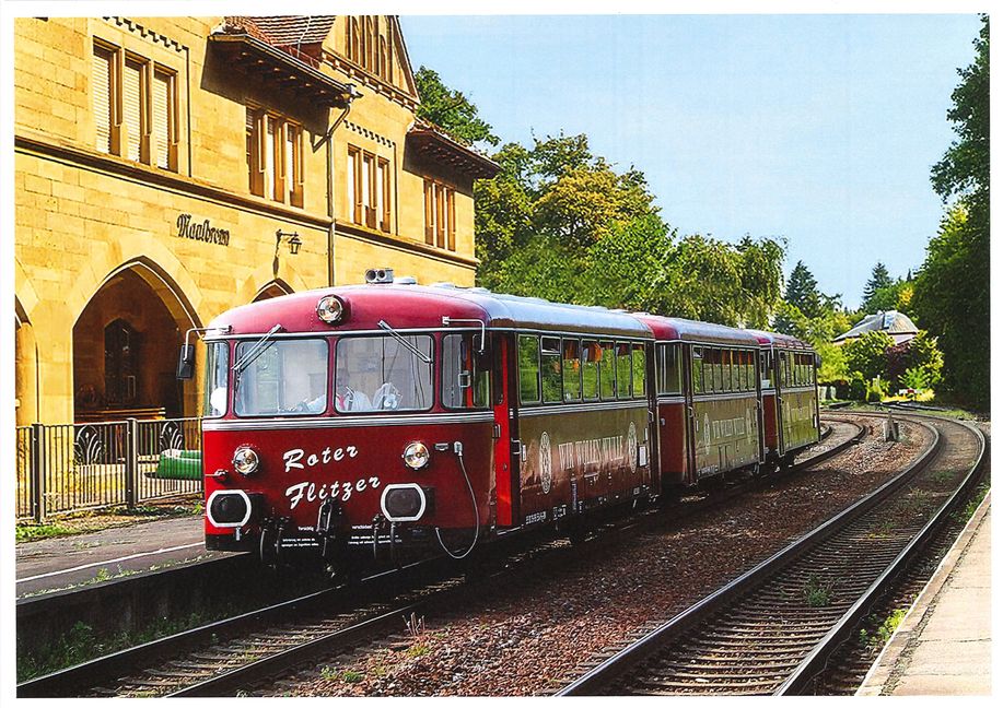 Der Kloster-Flitzer am Bahnhof Maulbronn.  Bild: z