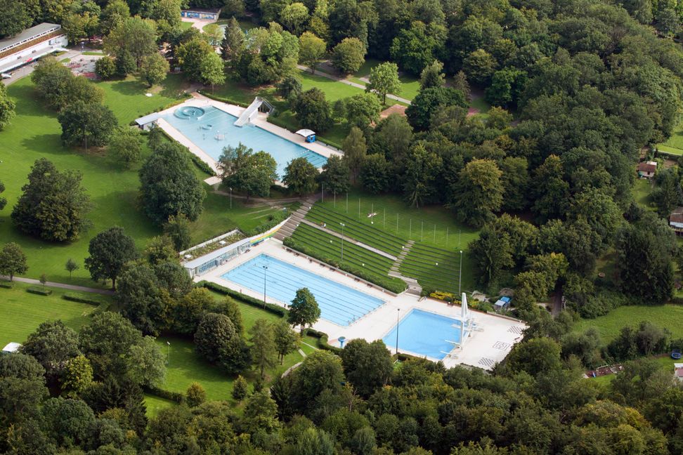 Das Sindelfinger Freibad startet am Sonntag in die neue Saison - erstmals seit zwei Jahren wieder ohne Corona-Bestimmungen. Jetzt muss nur noch das Wetter mitspielen. Bild: z