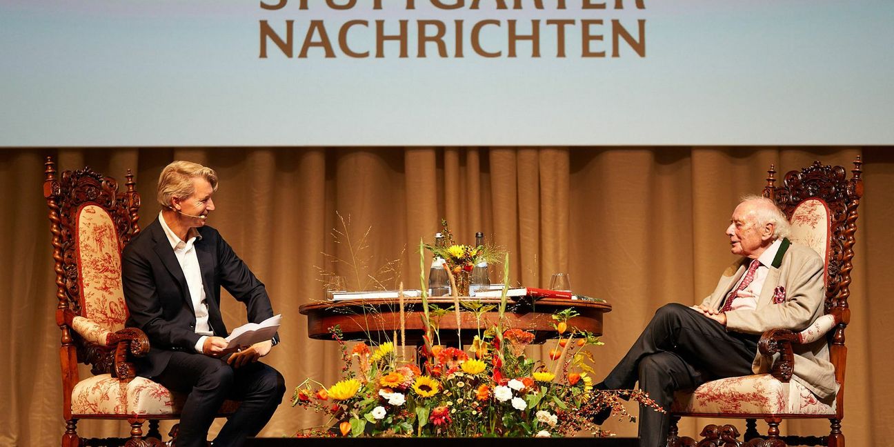 Im Dialog mit „Stuttgarter Nachrichten“-Titelautor Nikolai B. Forstbauer warb Reinhold Würth unter anderem für das Prinzip des freien Eintritts in Museen. Foto: Steffen Schmid