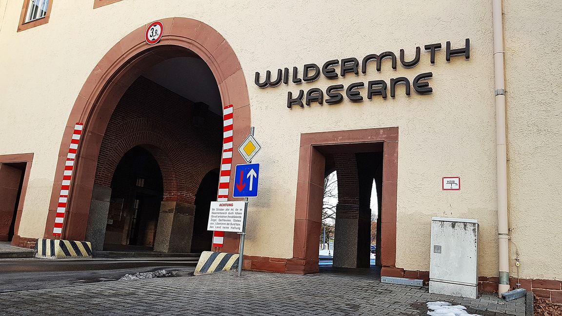 Der Eingang in zur Wildermuth-Kaserne. Jetzt ist hier ein Krimalmuseum eingerichtet.    Bild: Wegner