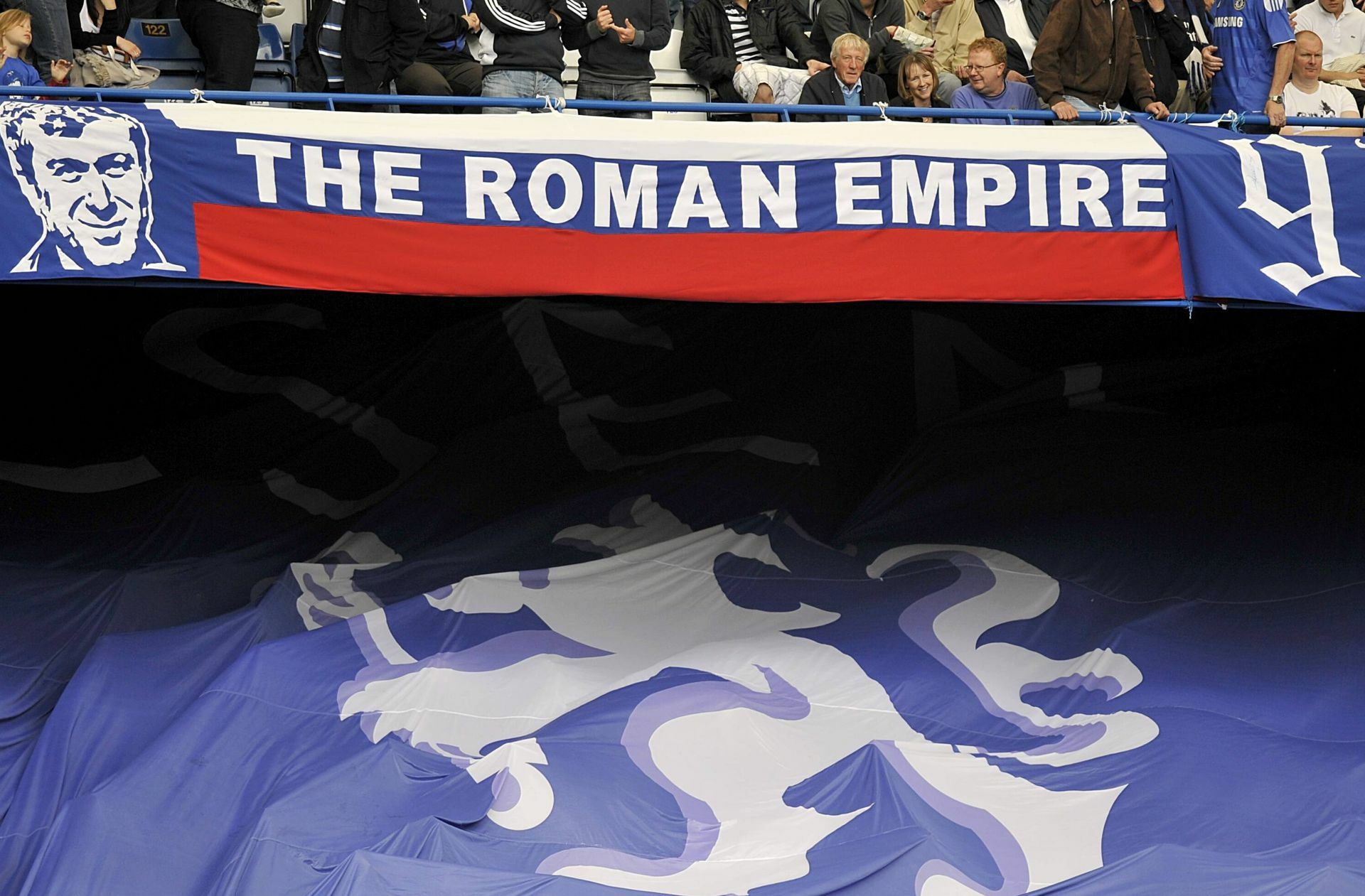 Noch feiern die Fans das „Roman Empire“ – aber die Ära Abramowitsch ist Geschichte.