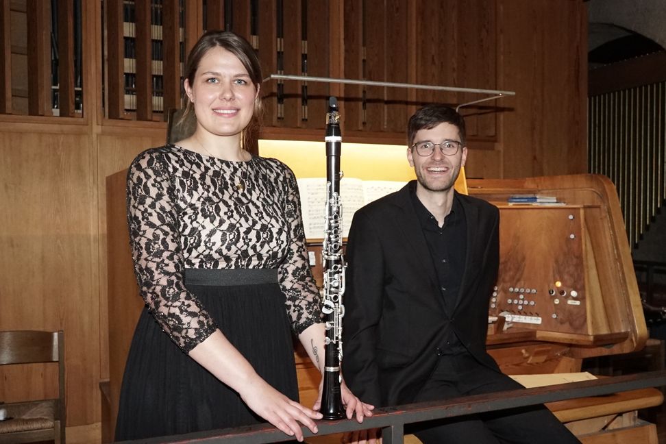 Maria Wunder und Manuell Knoll gaben ihr Debut bei der Orgelreihe in der Martinskirche.     Bild Heiden