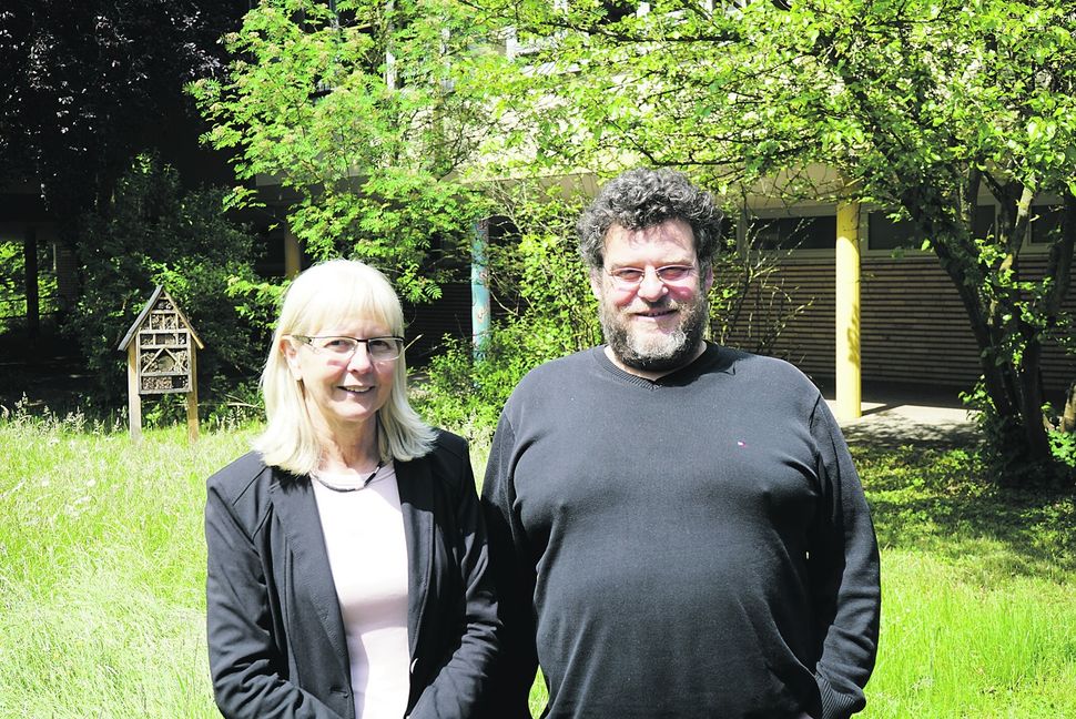 Sabine Mundle (Grüne) und Armin Kienle (Freie Wähler) sind Gründungsmitglieder der Bürgerinitiative Nordumfahrung. Bild: Heiden