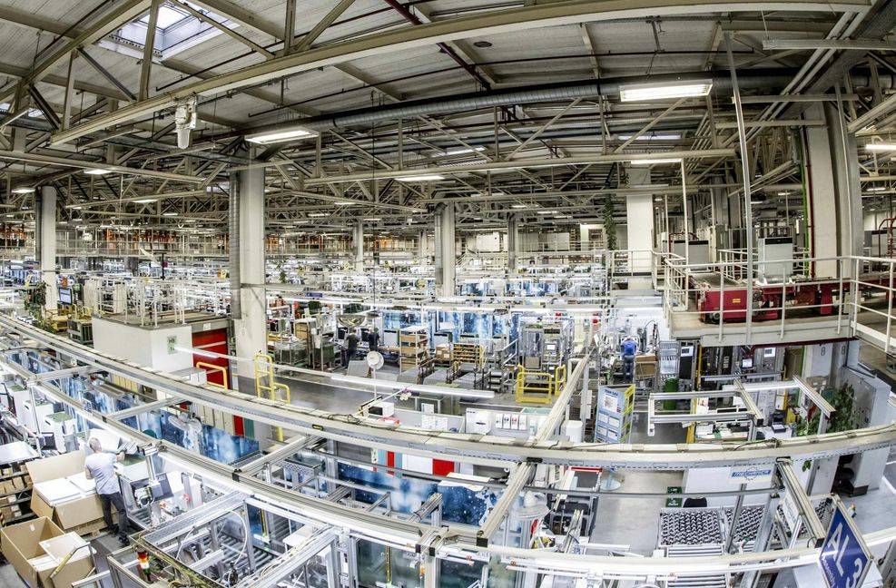 Blick ins Geschirrspülerwerk Dillingen der Bosch-Hausgerätetocher BSH.