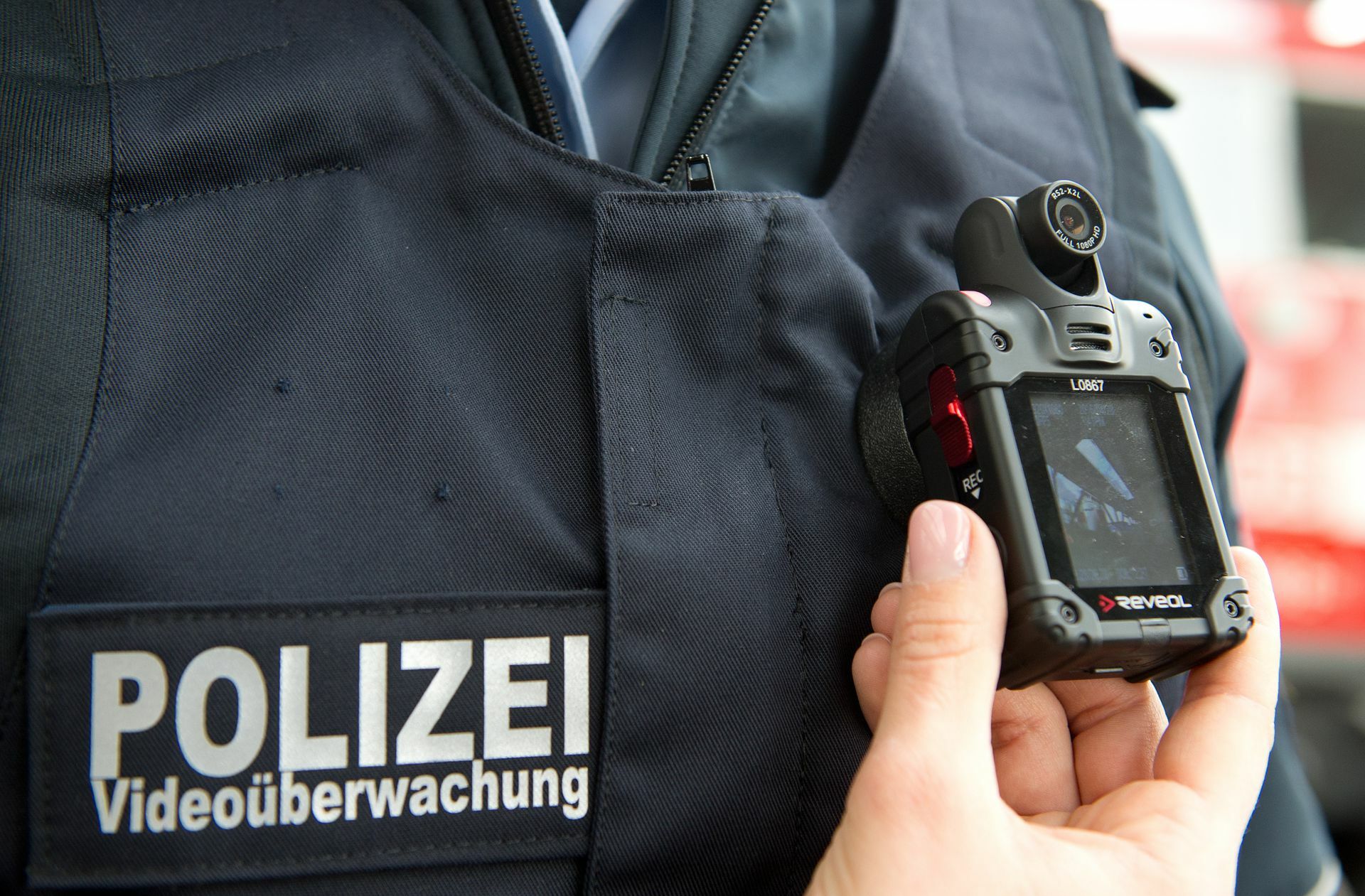 Die Körperkamera kann zur Deeskalation beitragen, findet die Polizei.