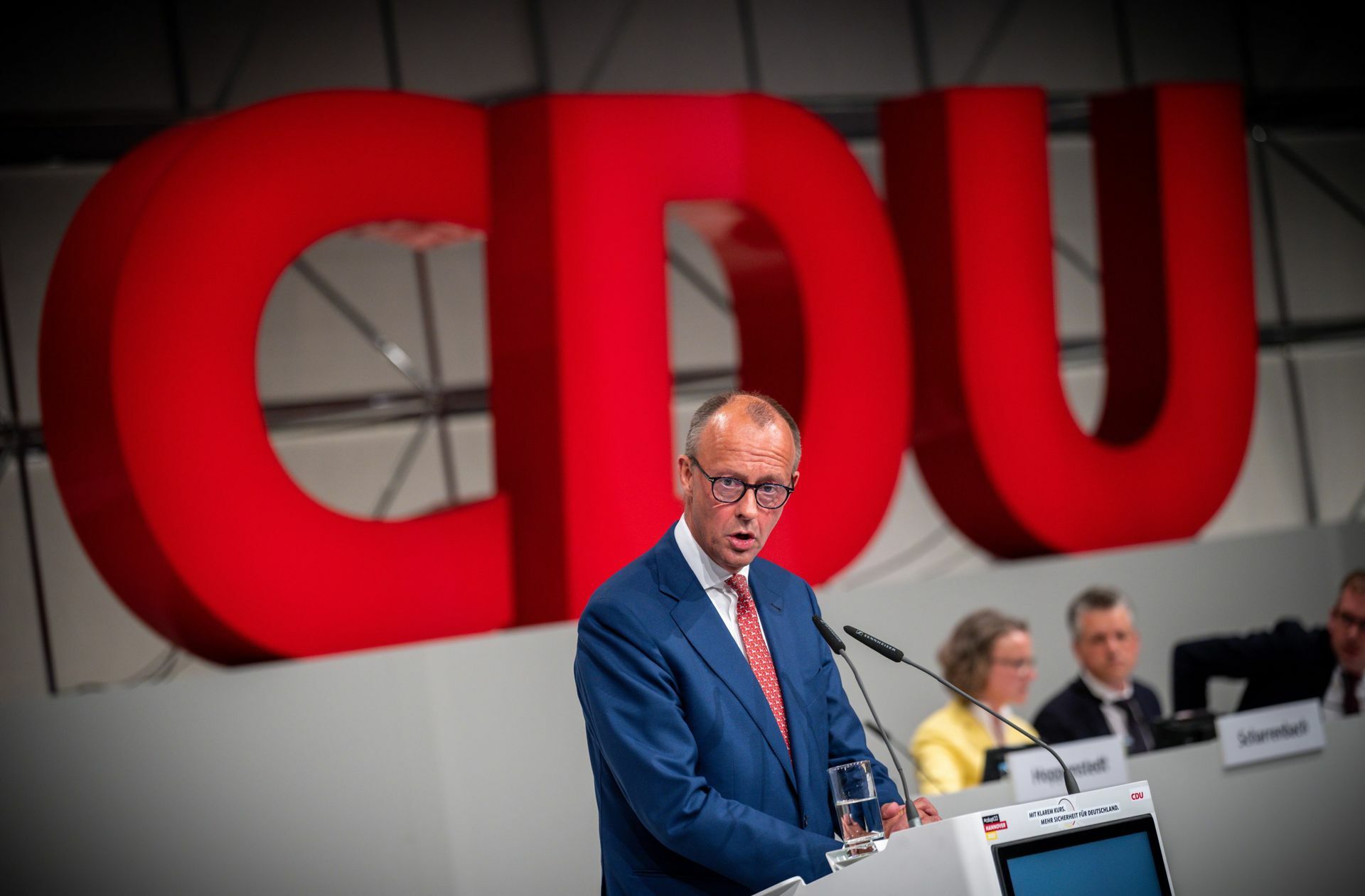 CDU-Parteichef Friedrich Merz hat es immer schwerer, die Partei zu einen.