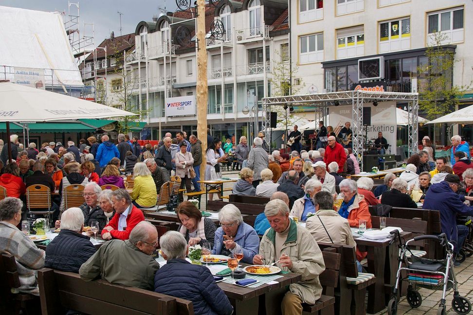 Nicht erst an Pfingsten, auch schon am ersten Mal treffen sich die Jahrgänge der ab 50-Jährigen in Sindelfingen. Bild: Dettenmeyer
