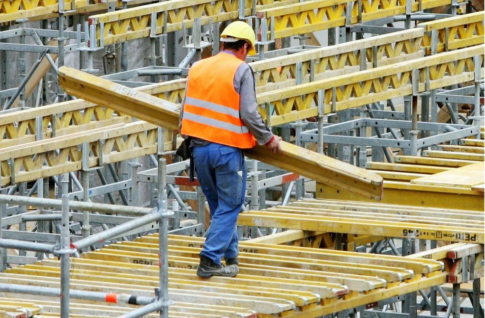 Die gute Entwicklung der Bauwirtschaft stabilisiert die Konjunktur. Foto: dpa/Bernd Weissbrod