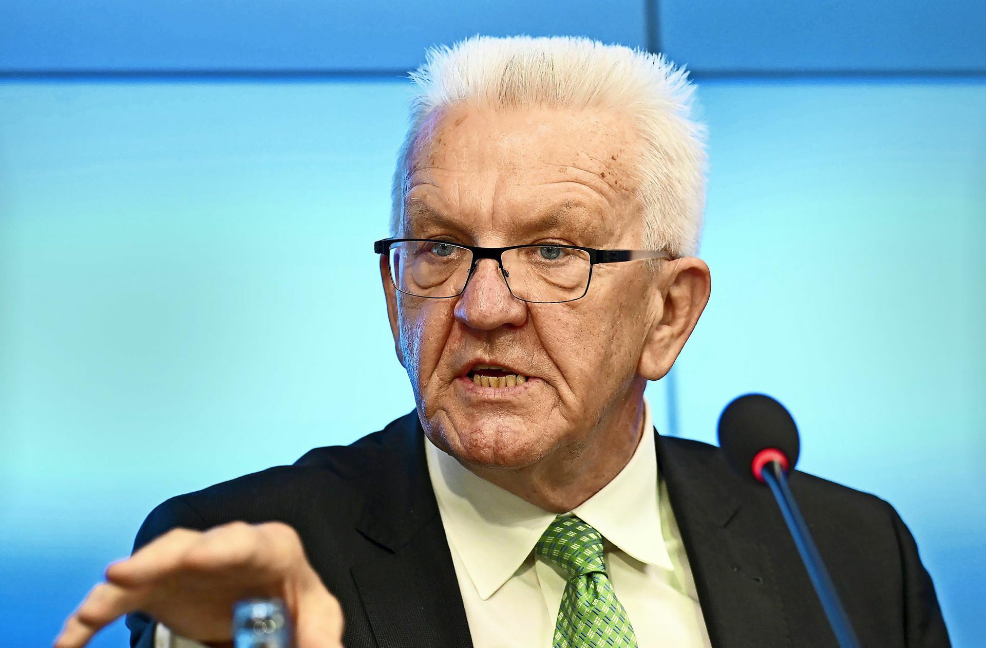 Ministerpräsident Kretschmann plädiert für eine einheitliche Linie der Bundesländer.
 Foto: dpa/Bernd Weissbrod