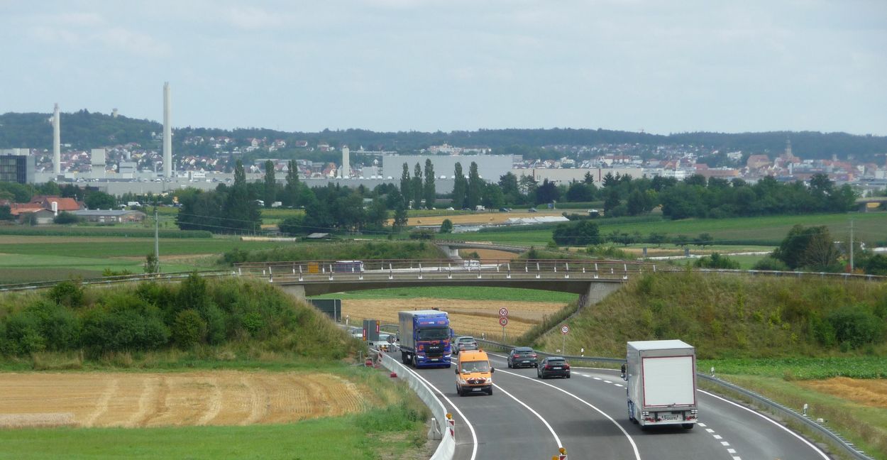 Freie Fahrt auf der B464 von Böblingen nach Renningen. Die Baustelle ist weg. Bild: Reichert