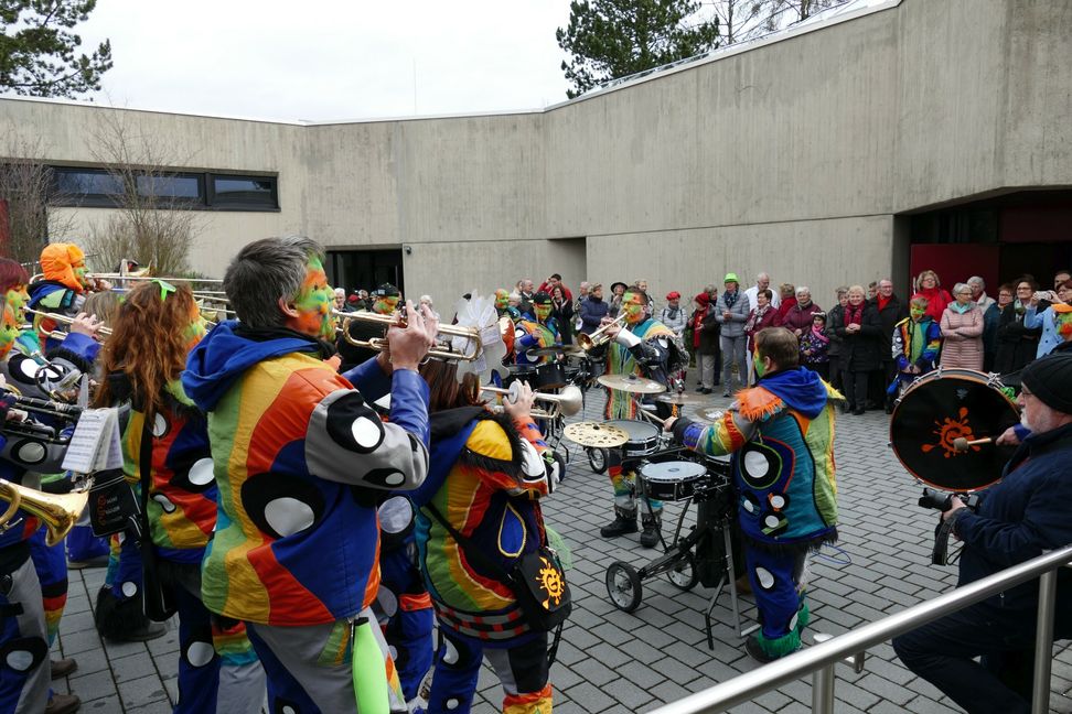 Nicht die Posaunen von Jericho sondern die Trompeten der Gacho-Grächzer aus Gechingen ertönten in Darmsheim. Bilder: Lück