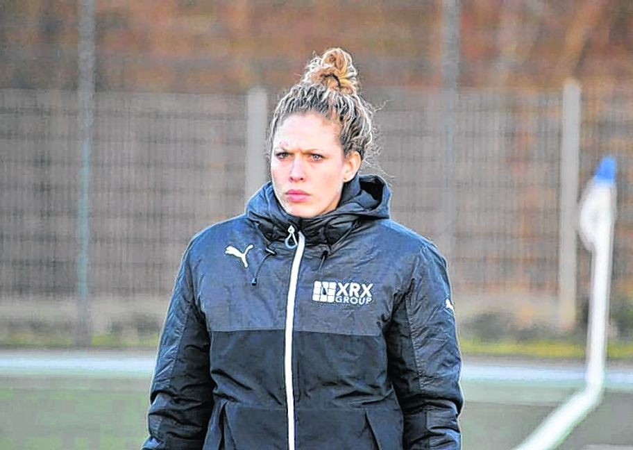 Kim Kulig-Soyah war mit dem Spiel ihrer Mannschaft in Sindelfingen nicht zufrieden, freute sich aber über das Wiedersehen mit vielen ehemaligen Weggefährten. Bild: Zvizdiç