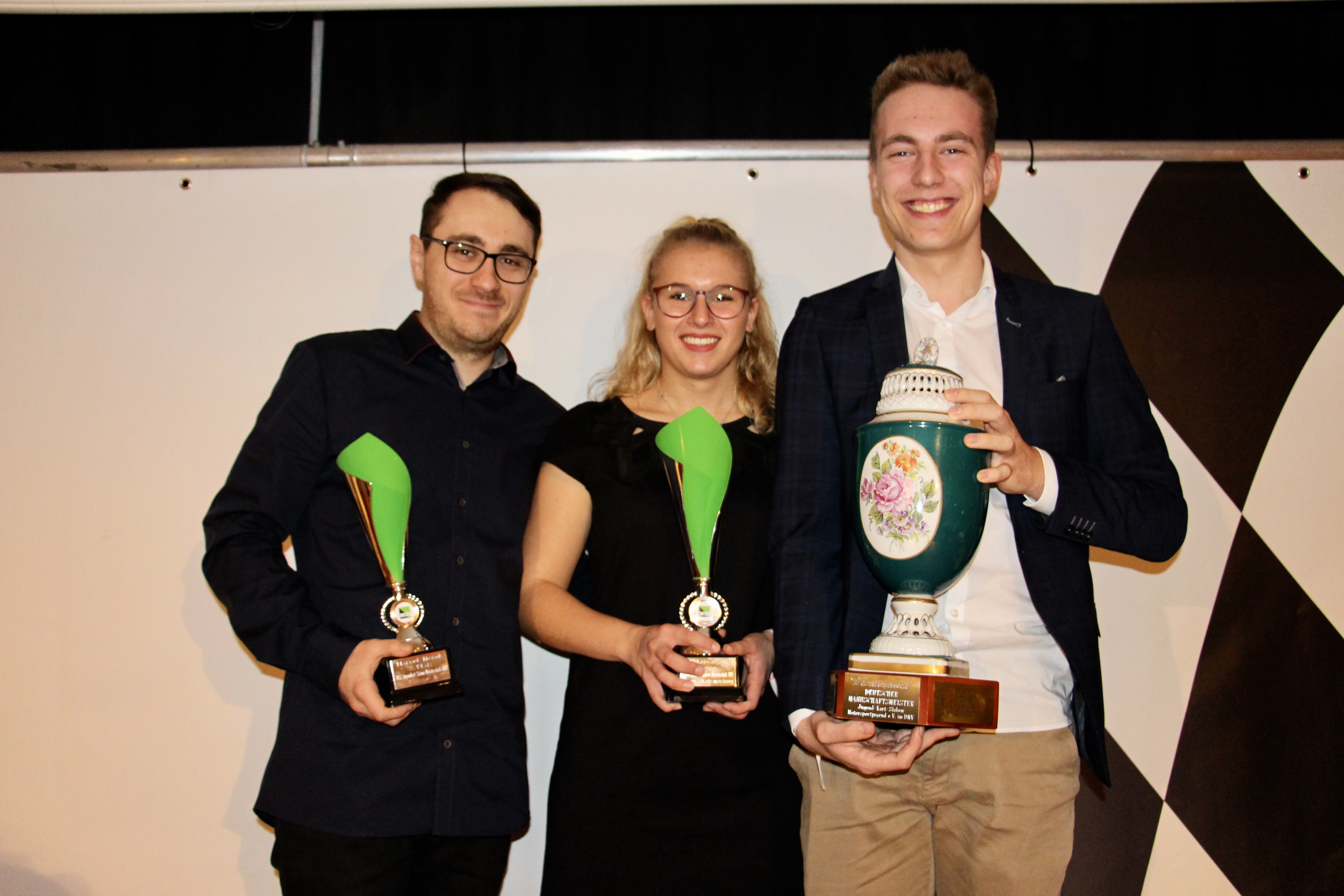 Deutsche Mannschaftsmeister: Marcel Herok (wurde zusätzlich Vizemeister in Klasse 6), Jasmin Treder (Deutsche Meisterin in Klasse 5) und Moritz Berg (von links)