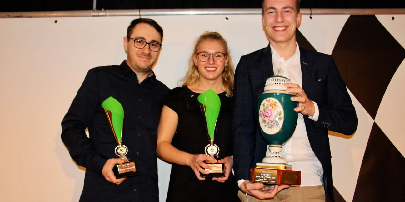 Deutsche Mannschaftsmeister: Marcel Herok (wurde zusätzlich Vizemeister in Klasse 6), Jasmin Treder (Deutsche Meisterin in Klasse 5) und Moritz Berg (von links)