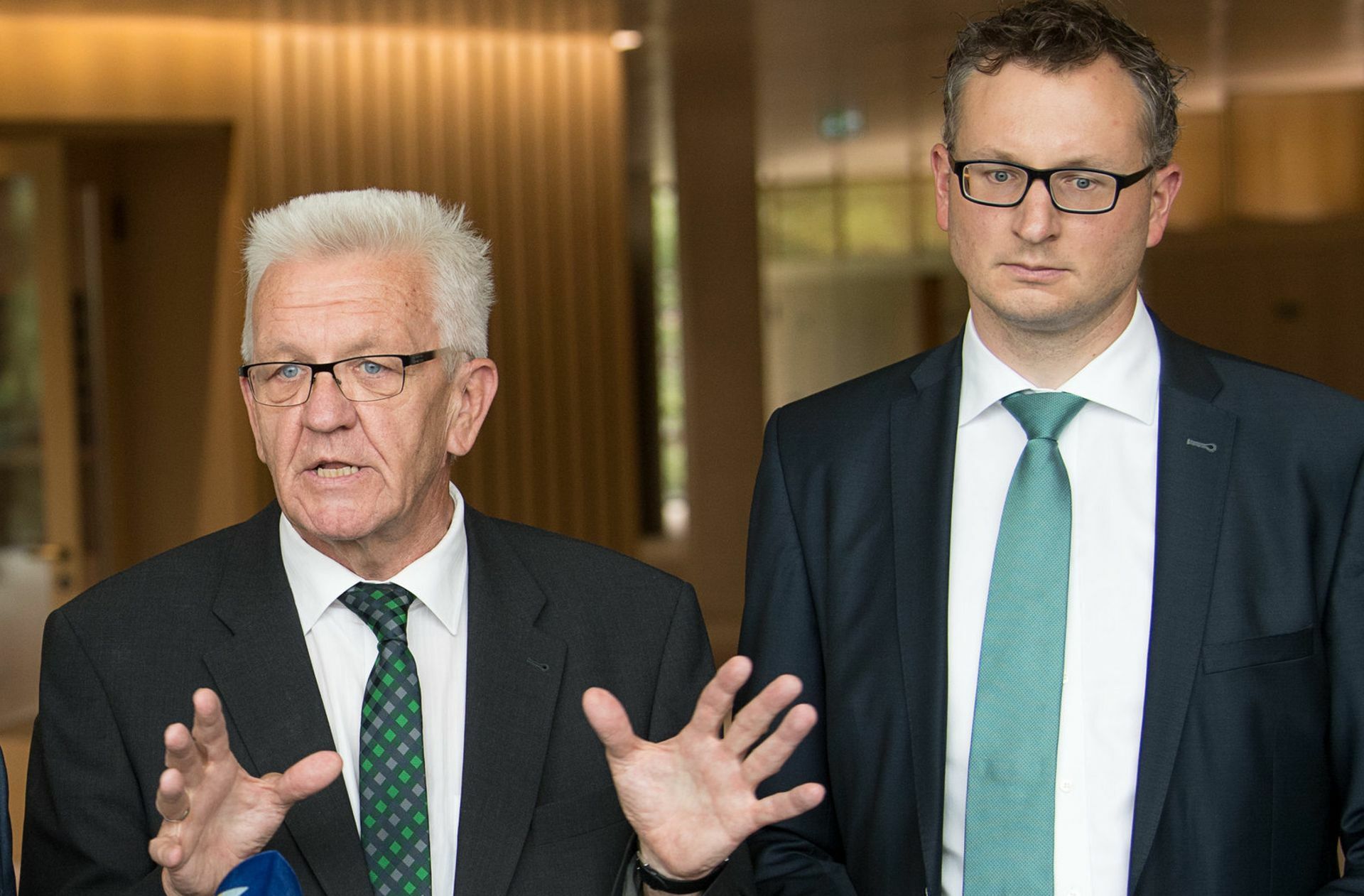 Ministerpräsident Winfried Kretschmann (links) und Grünen-Fraktionschef Andreas Schwarz Foto: dpa/Sebastian Gollnow