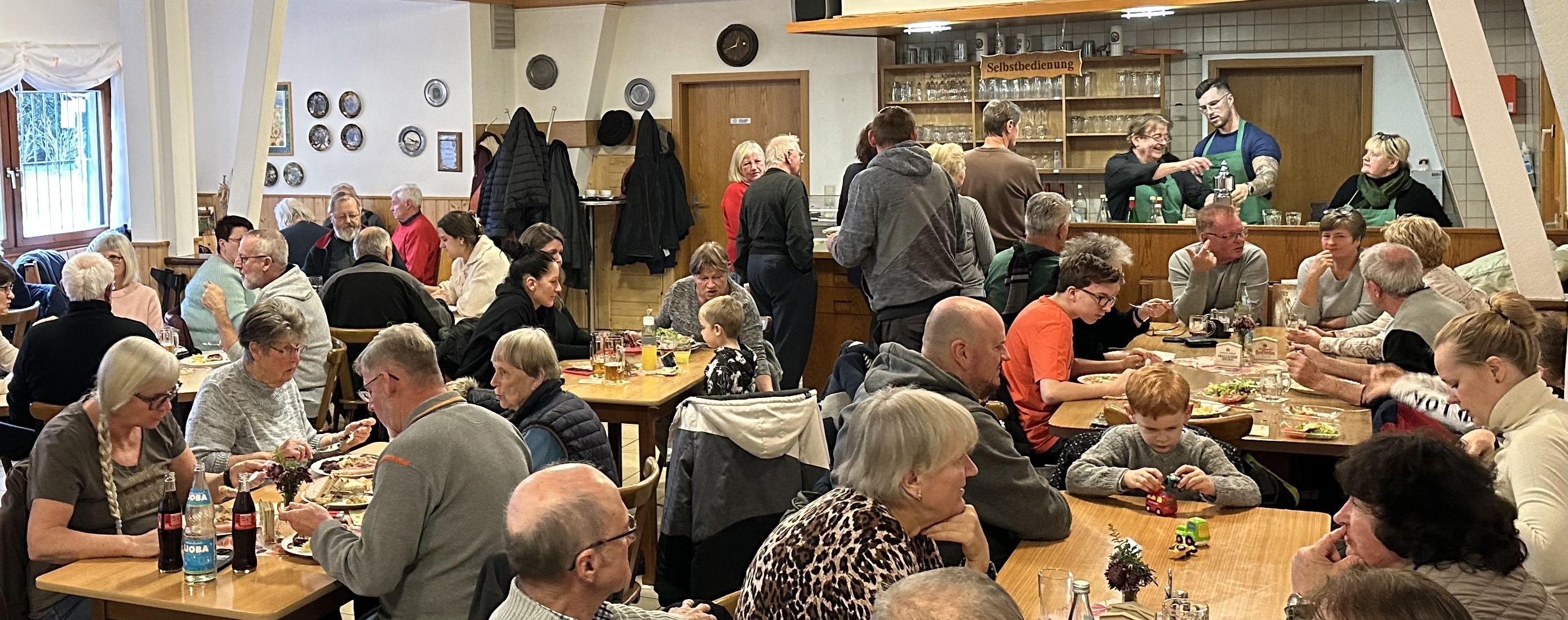 Die Tische im Vereinsheim waren am Wochenende stets gut gefüllt. Bild: z