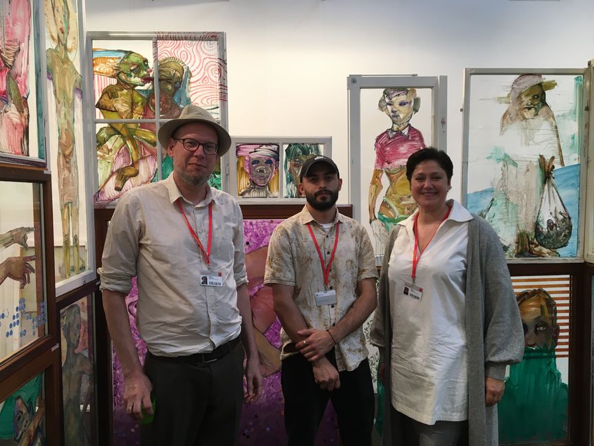 Katrin (rechts) und Marko Schacher (links) mit Shalva Gelitashvili. Bild: P. Bausch