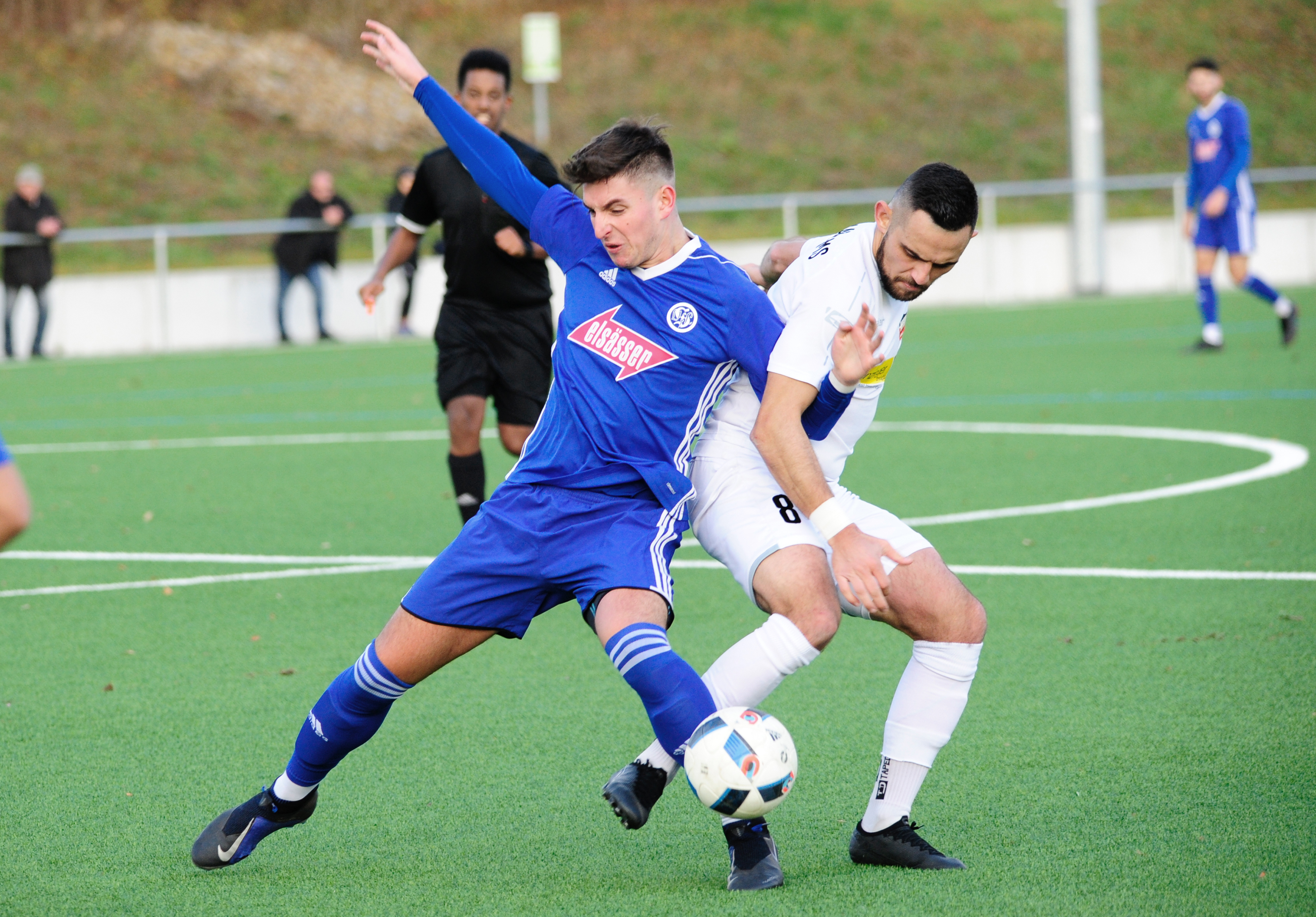 Pablol Perez (links) wechselt vom VfL Sindelfingen zum FC Gärtringen. Bild: photostampe
