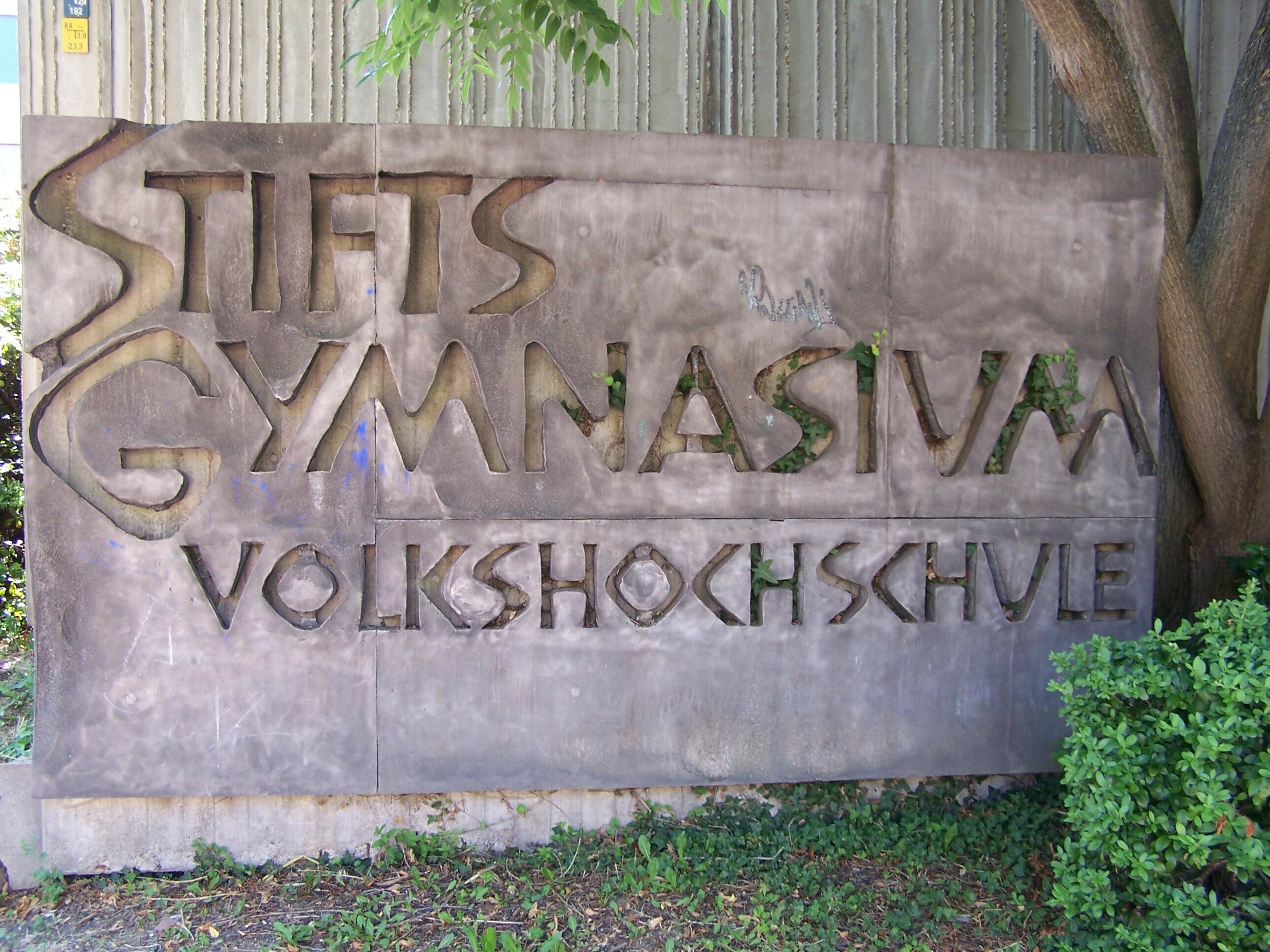 Das Stiftsgymnasium feiert am Wochenende sein 50-jähriges Bestehen. Bild: Archiv