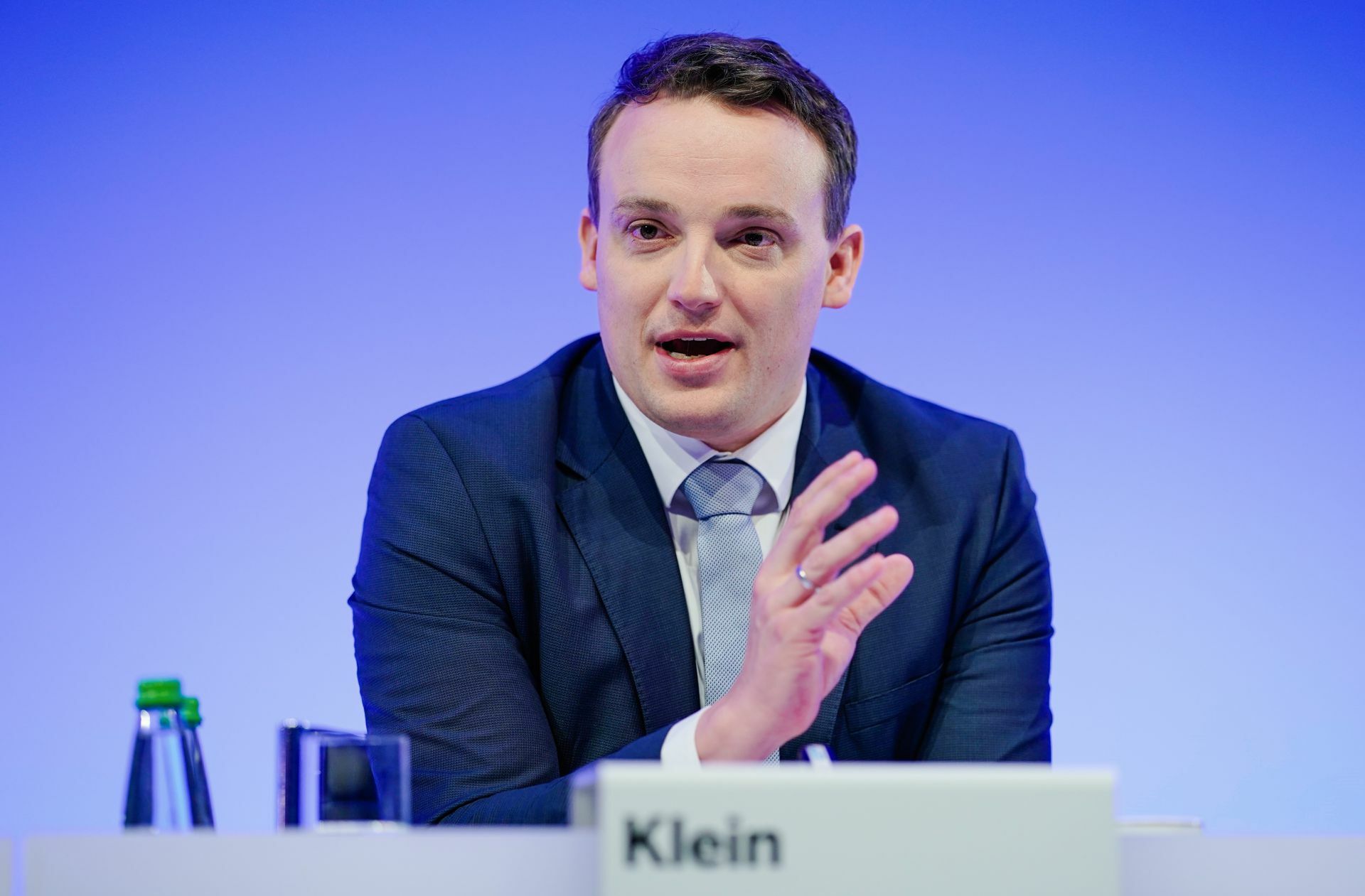 Christian Klein ist der Vorstandsvorsitzende von SAP. Er erhielt 2020 dafür laut HKP eine Vergütung von 2,218 Millionen Euro. Das ist die zweitgeringste Vergütung eines Dax-Vorstands in 2020. Foto: dpa/Uwe Anspach