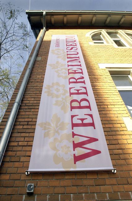 07.12.00 Sifi, Haus der Handweberei/Webereimuseum: Presseführung
peb