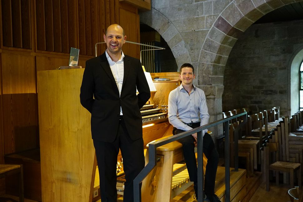 Bariton Johannes Held (links) und Organist Daniel Tepper. Bild: Heiden