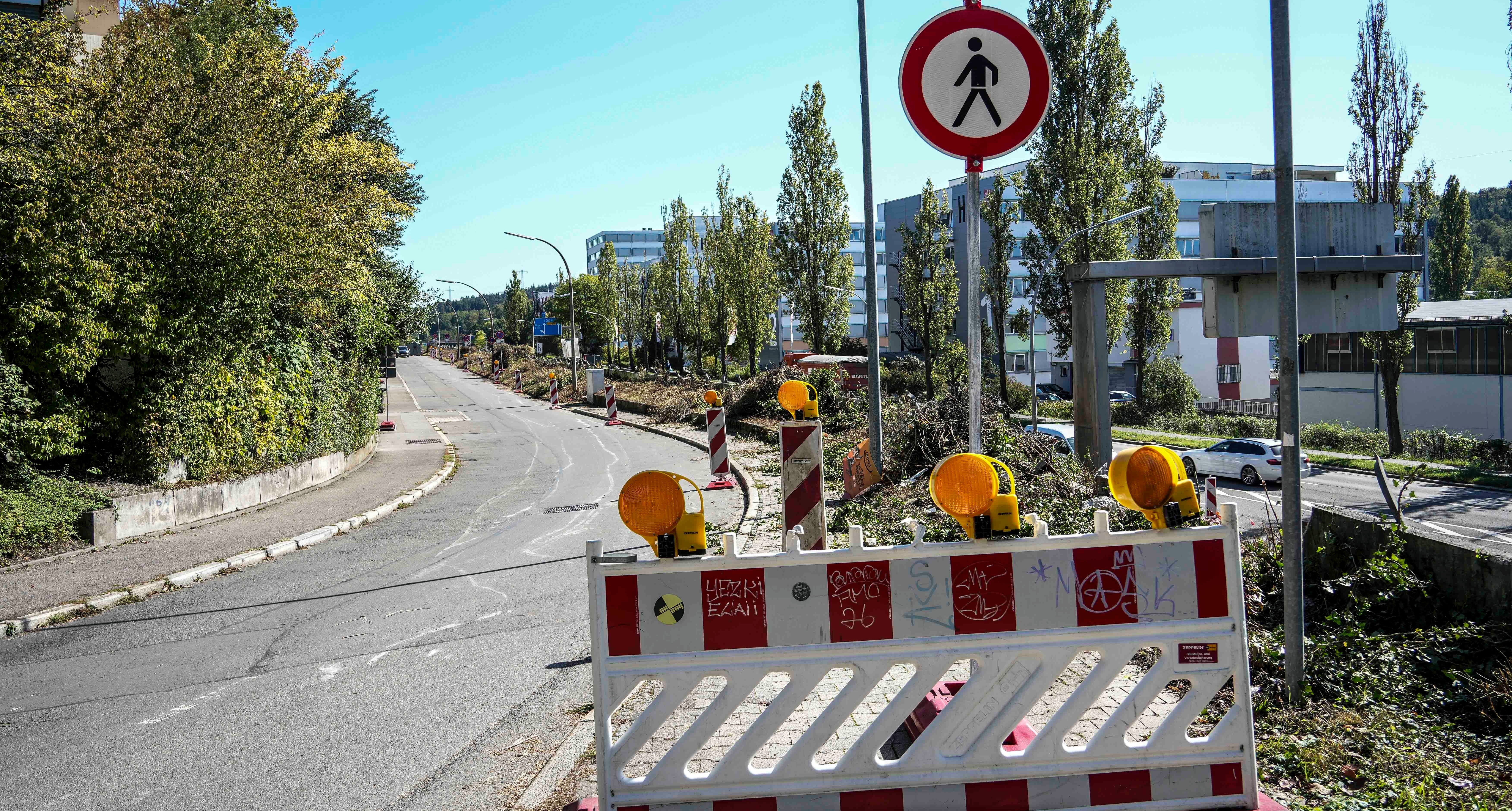 Der Blick aus Richtung Ernst-Barlach-Straße. Im Hintergrund sind die Häuser der Konfektion zu sehen.     Bild: Dettenmeyer