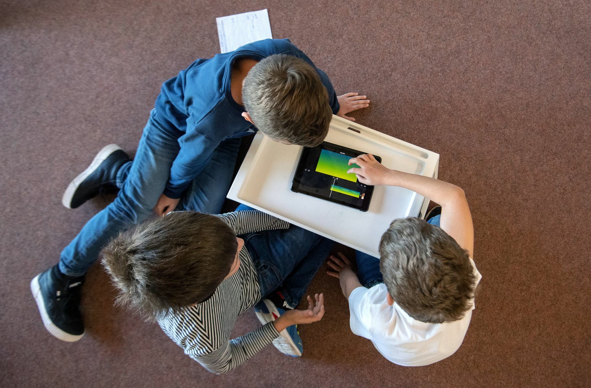 Das T-Shirt-Wetter ist vorbei. Wie die Luft im Klassenzimmer auch im Winter warm genug und möglichst  virenfrei gehalten werden kann, hat eine Expertenkommission jetzt  neu geklärt.