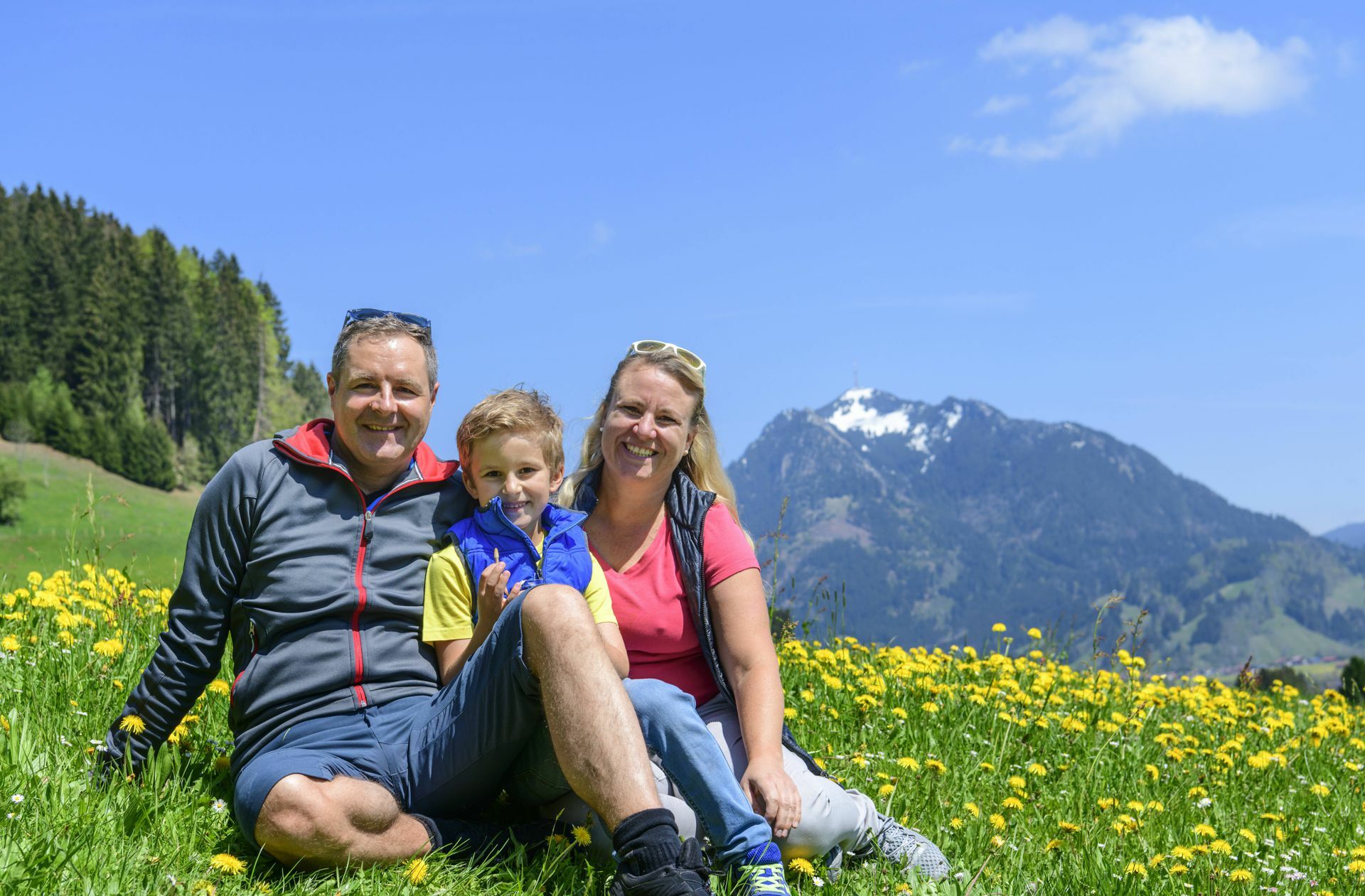 Das Allgäu feiert sein Comeback: ab dem 21. Mai kann man in der beliebten Region wieder Urlaub machen – nur ein kleiner Teil muss wegen schlechter Inzidenzen weiter warten. Foto: imago /Alexander Rochau
