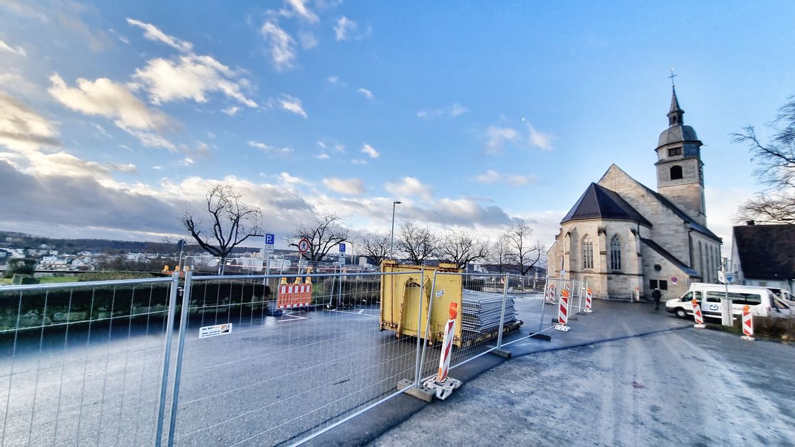 Was sich im Erdreich des Böblinger Schlossbergs befindet, sollen die archäologischen Grabungen zeigen, die bald beginnen. Bild: Hamann