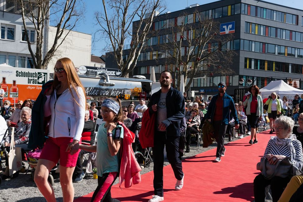 Die Kleine Mercedesstraße wird am 5. Oktober zum Laufsteg. Bild: Nüßle/A