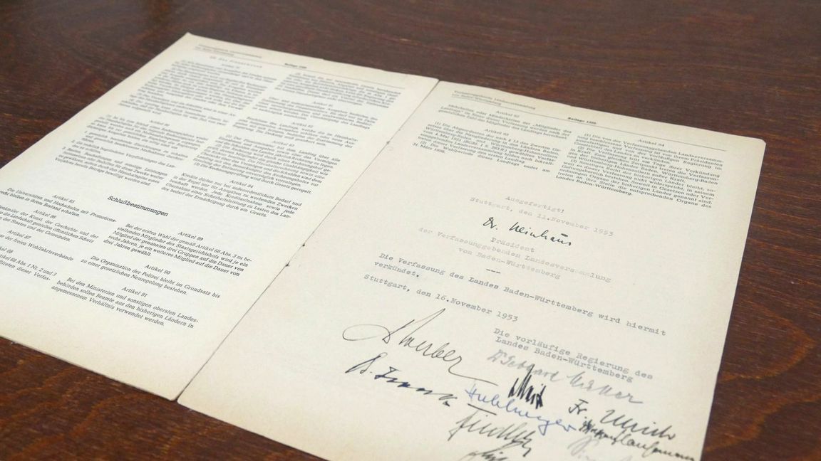 Das Original der Landesverfassung von 1953