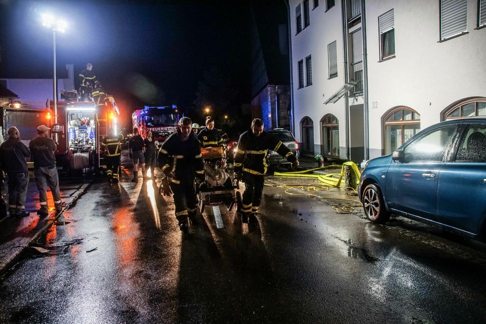 Die Feuerwehr war am Montagabend im Dauereinsatz. Bild: SDMG/Dettenmeyer
 SDMG