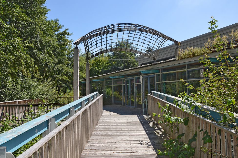Die Klosterseehalle im Sindelfinger Sommerhofenpark hat schon viel gesehen: Von Rockkonzerten über Hochzeiten und Weihnachtssession bis zu einem Indoor-Kinderspielplatz. Bild: Wegner