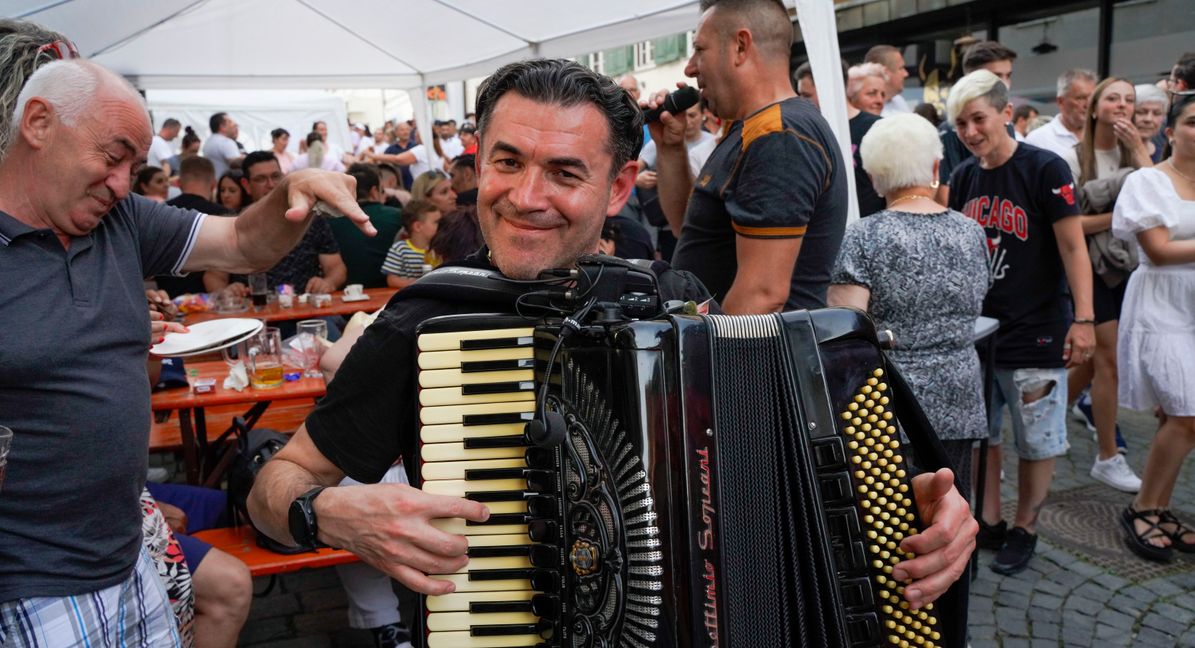 Musik in den Altstadtgassen – eine ganz wichtige Zutat für das internationale Straßenfest. Bild: Dettenmeyer