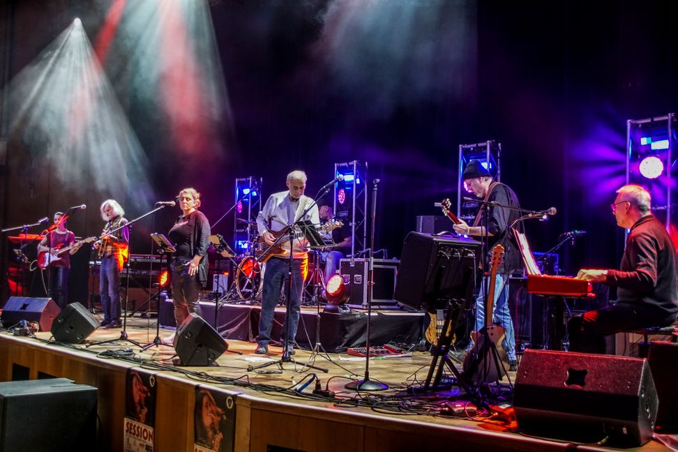 Die Maichinger Band "The Wolf-Gang" bei ihrem Auftritt bei der Session in der Sindelfinger Stadthalle. Bild: Dettenmeyer