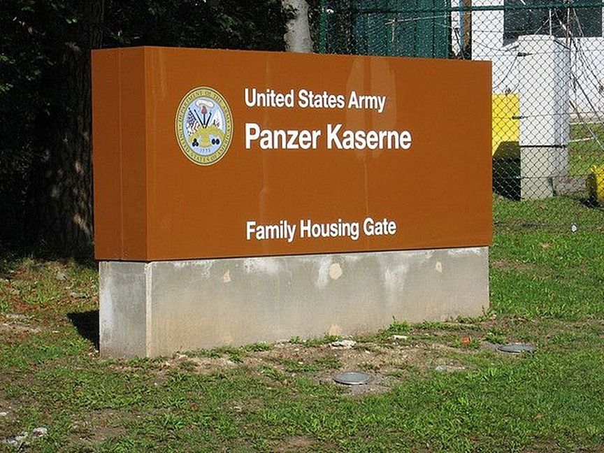 IIn der eingezäunten „Housing Area“ leben rund 500 bis 600 Amerikaner. Außerhalb der Panzerkaserne wohnen in den Kommunen im Kreis Böblingen rund 2000 Angehörige der US-Militärgemeinde in angemieteten Wohnungen und Häusern. Bild: – z –