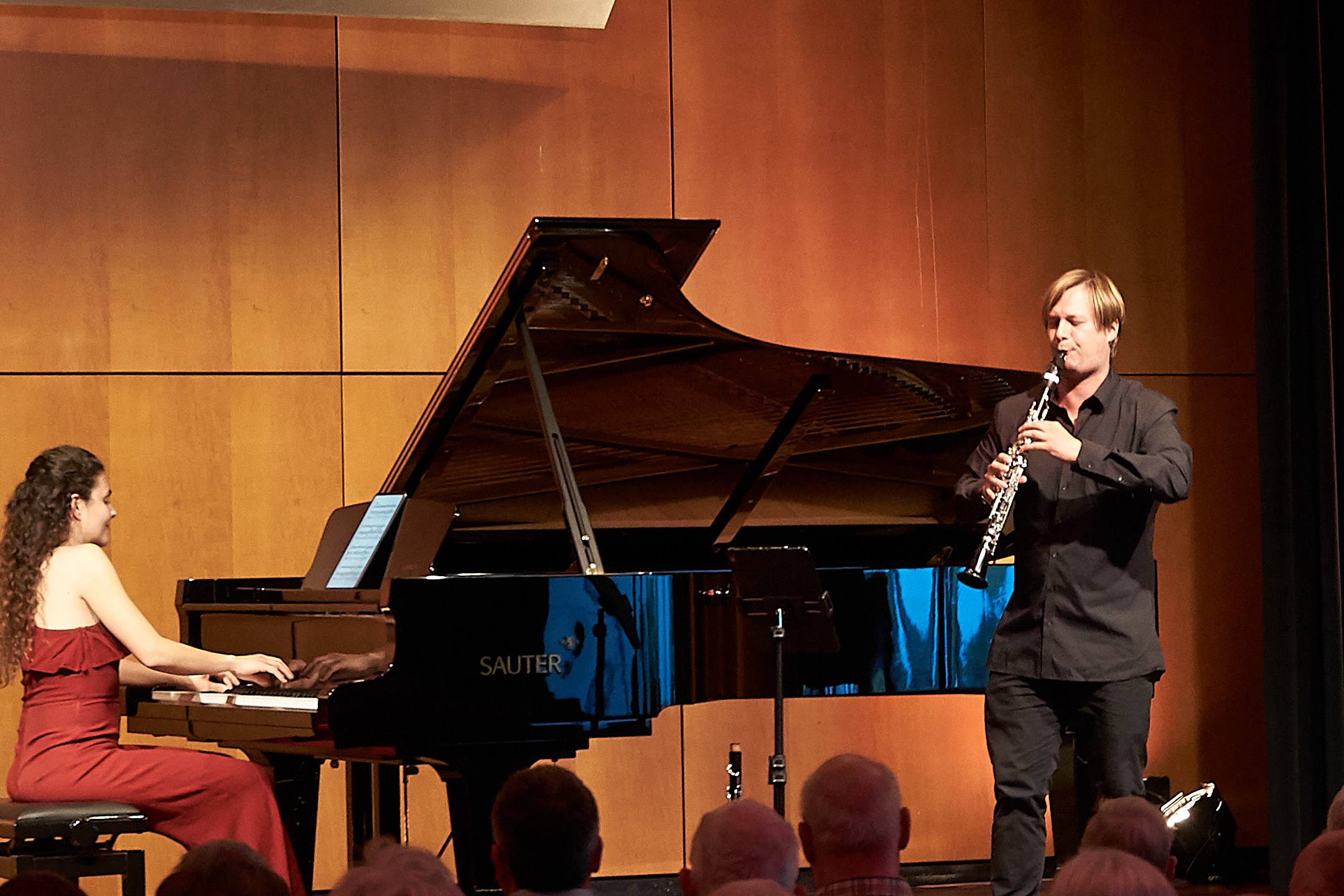 Danae Dörken und Sebastian Manz haben beim Pianistenfestival Teile des Publikums zum Ausflippen gebracht.      Bild: Heiden