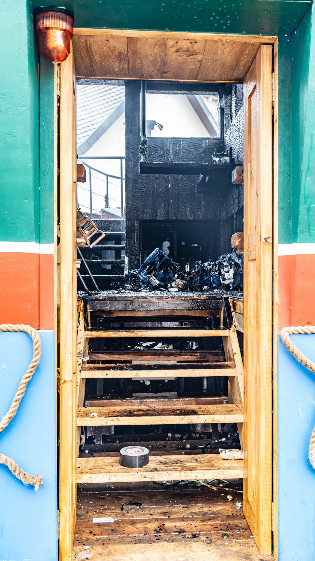 Große Teile des Wagens sind verrußt – hier der Blick ins Innere.
