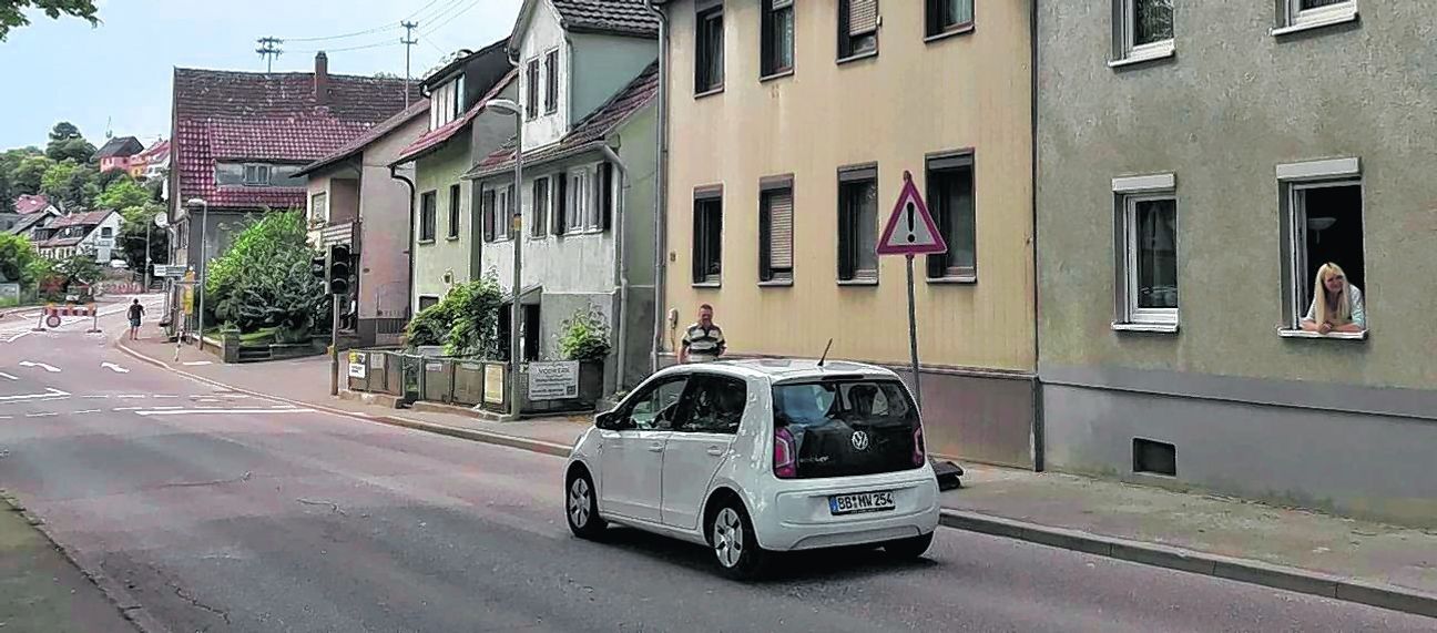 Elfi Schenker schaut jetzt auch gerne wieder vorne raus. Bild: z