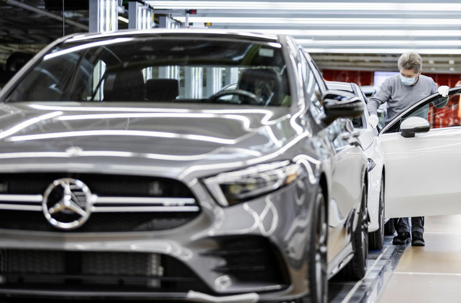 Die Beschäftigten von Daimler erhalten nun doch eine Erfolgsbeteiligung. Foto: Daimler AG