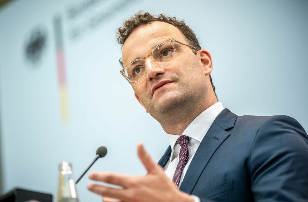 Gesundheitsminister Jens Spahn sieht nach der Dynamik zu Monatsanfang die Lage bei den Corona-Neuinfektionen wieder als „stabilisiert“ an.