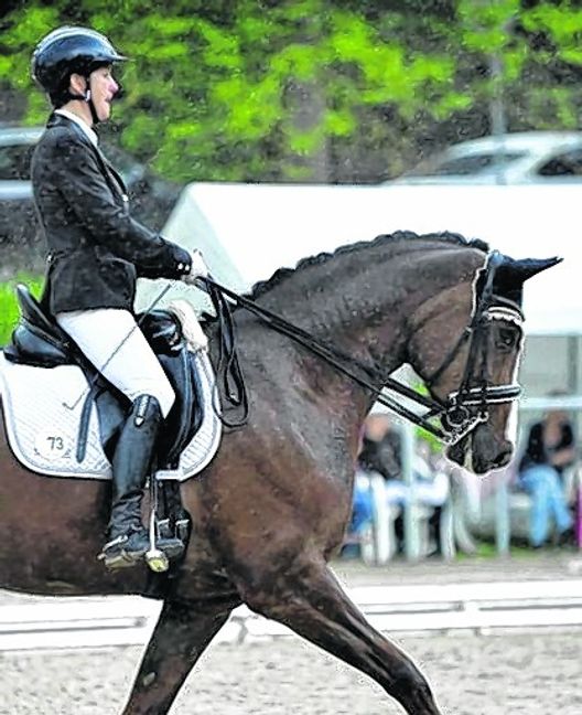 Christine Eberbach: Gold im Dressur-Hauptfeld. Bild: Automotorart/A