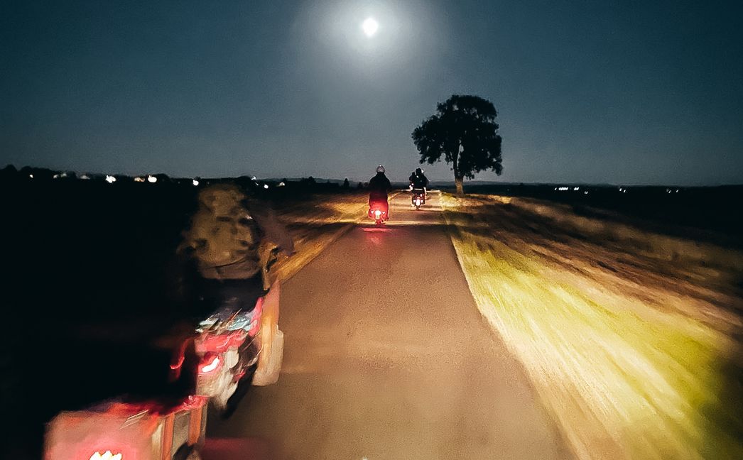 Der Vollmond verleiht der ersten Nacht-Etappe  Magisches.Bild: z