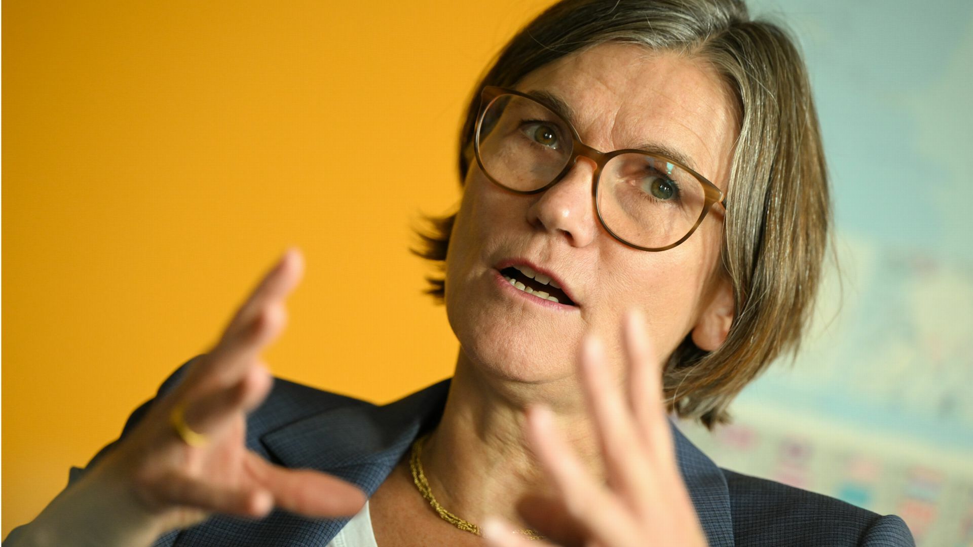 Die künftige IG-Metall-Chefin will den Beschäftigten mehr Sicherheit geben, um die AfD kleinzuhalten.