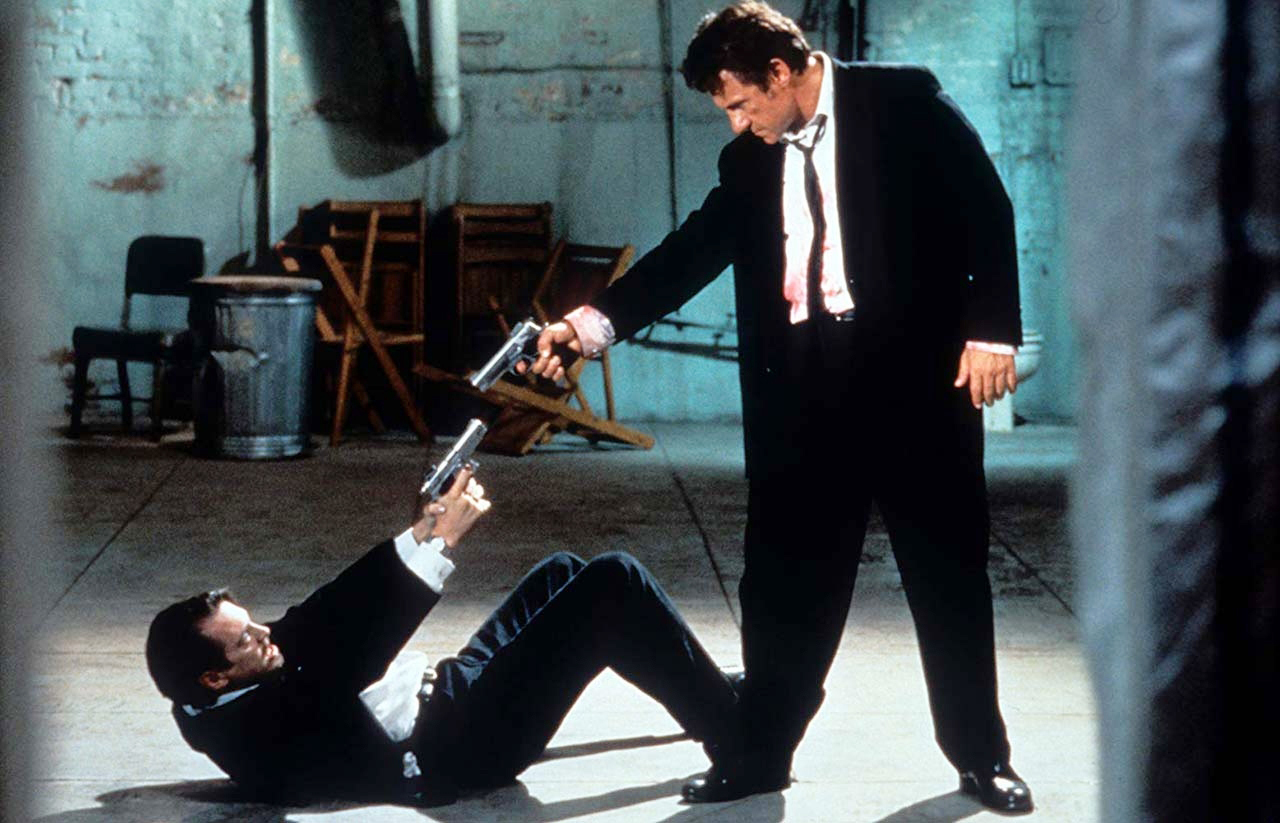 Zwar vom Hongkong-Kino abgeschaut, aber trotzdem typisch Tarantino: die Zwickmühle. Steve Buscemi und Harvey Keitel in „Reservoir Dogs“.   Bild: z