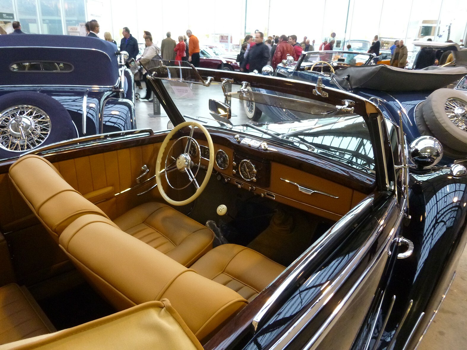 Wer Augen hat zu sehen, entdeckt in den Ausstellungsräumen automobile Schätze von unermesslichem Wert. Bild: z