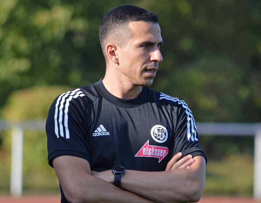 Roberto Klug, Trainer des Verbandsligisten VfL Sindelfingen, verordnete seiner Mannschaft ein freies Wochenende. Bild: Zvizdiç